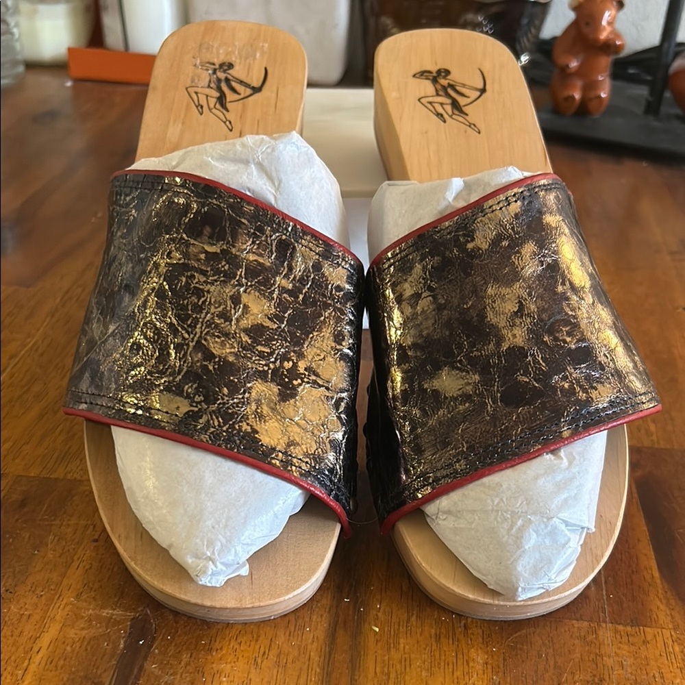 Stylish Gold and Brown Mules with Wide Strap Wood Natural Sole Slides